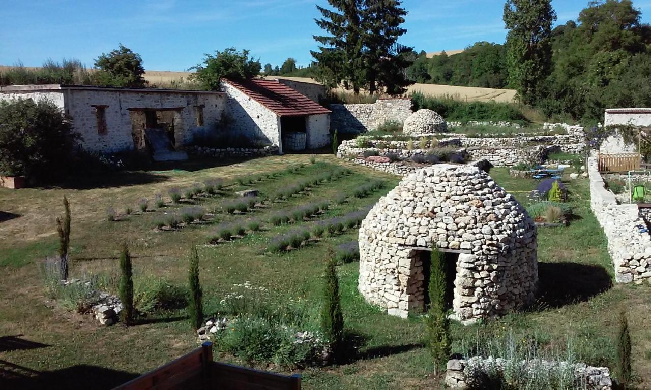 Les Bories En Champagne Ferienhaus