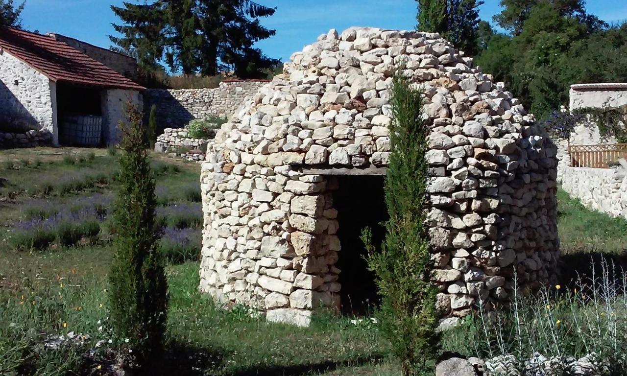 Ferienhaus Les Bories En Champagne Montlevon