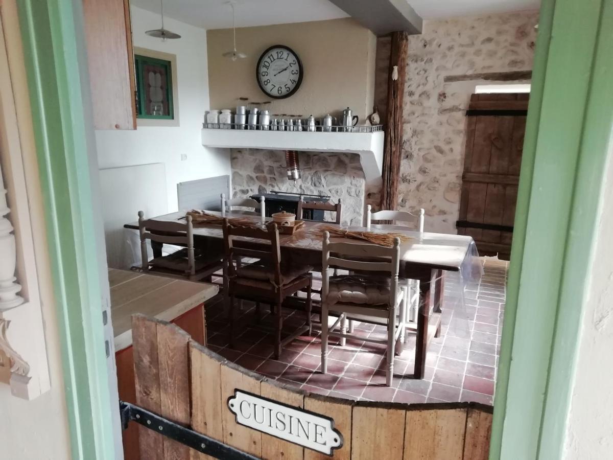 Les Bories En Champagne Ferienhaus *